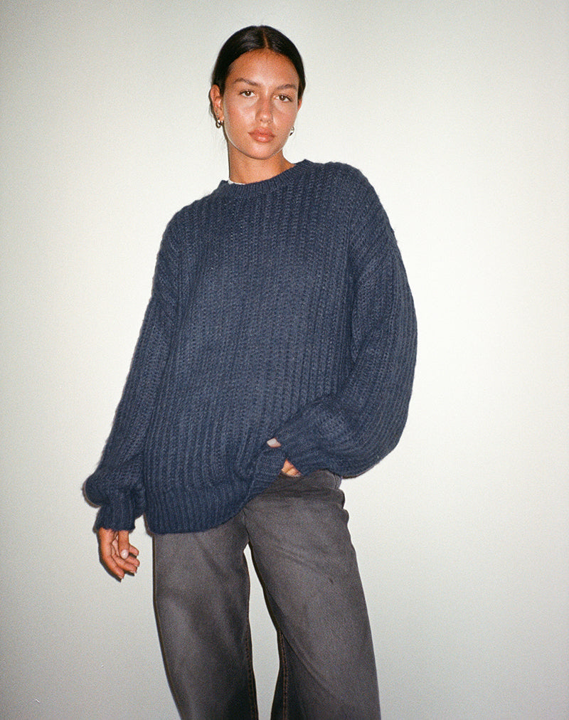Daren Oversized Knitted Jumper in Navy